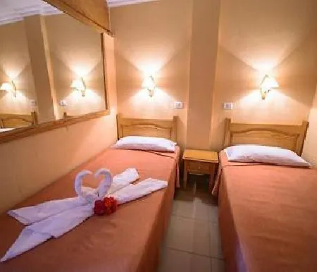 Apartmanhotel Skyview Tenerife 3*